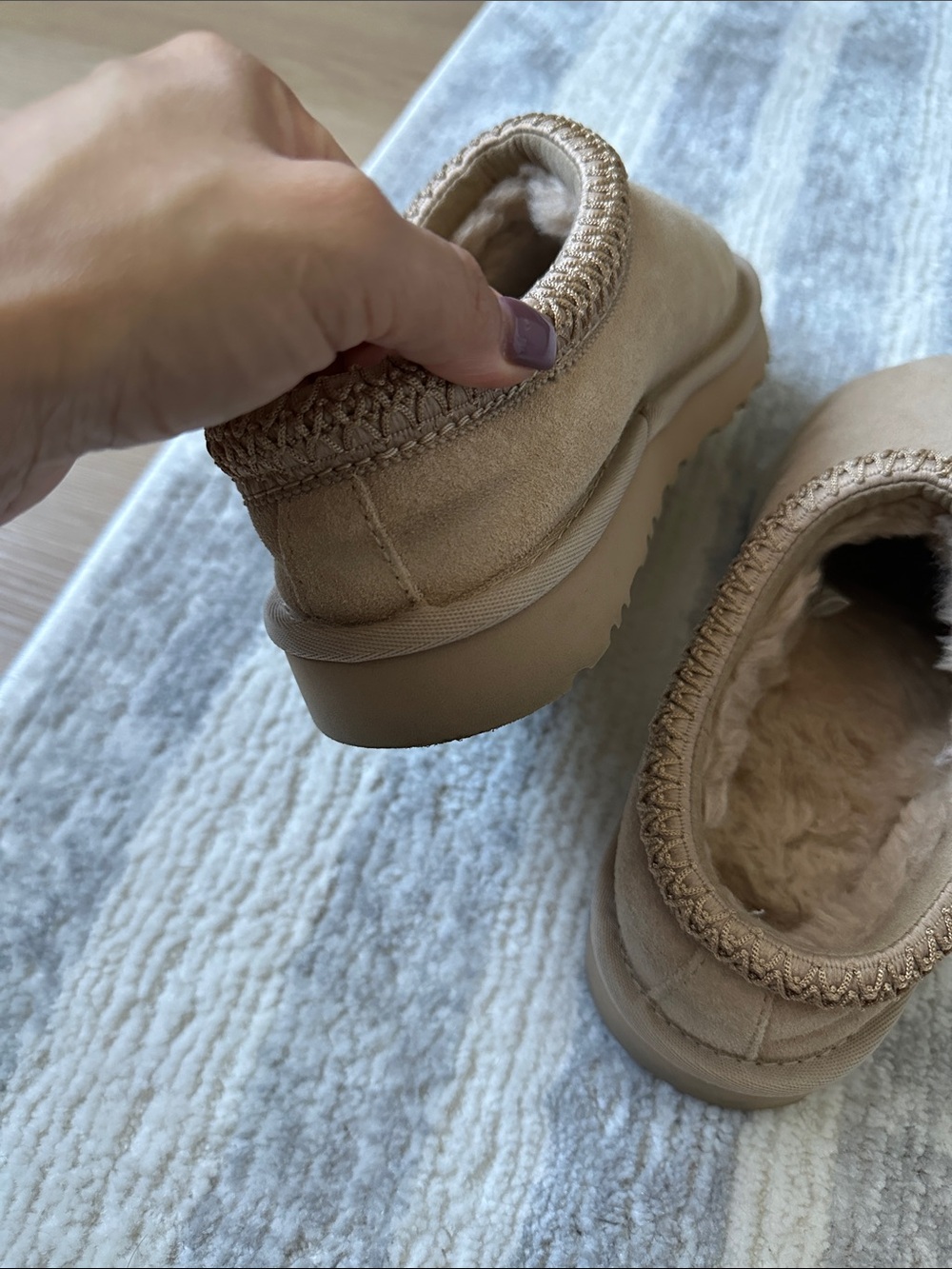 Ugg - Picture 6 of 10